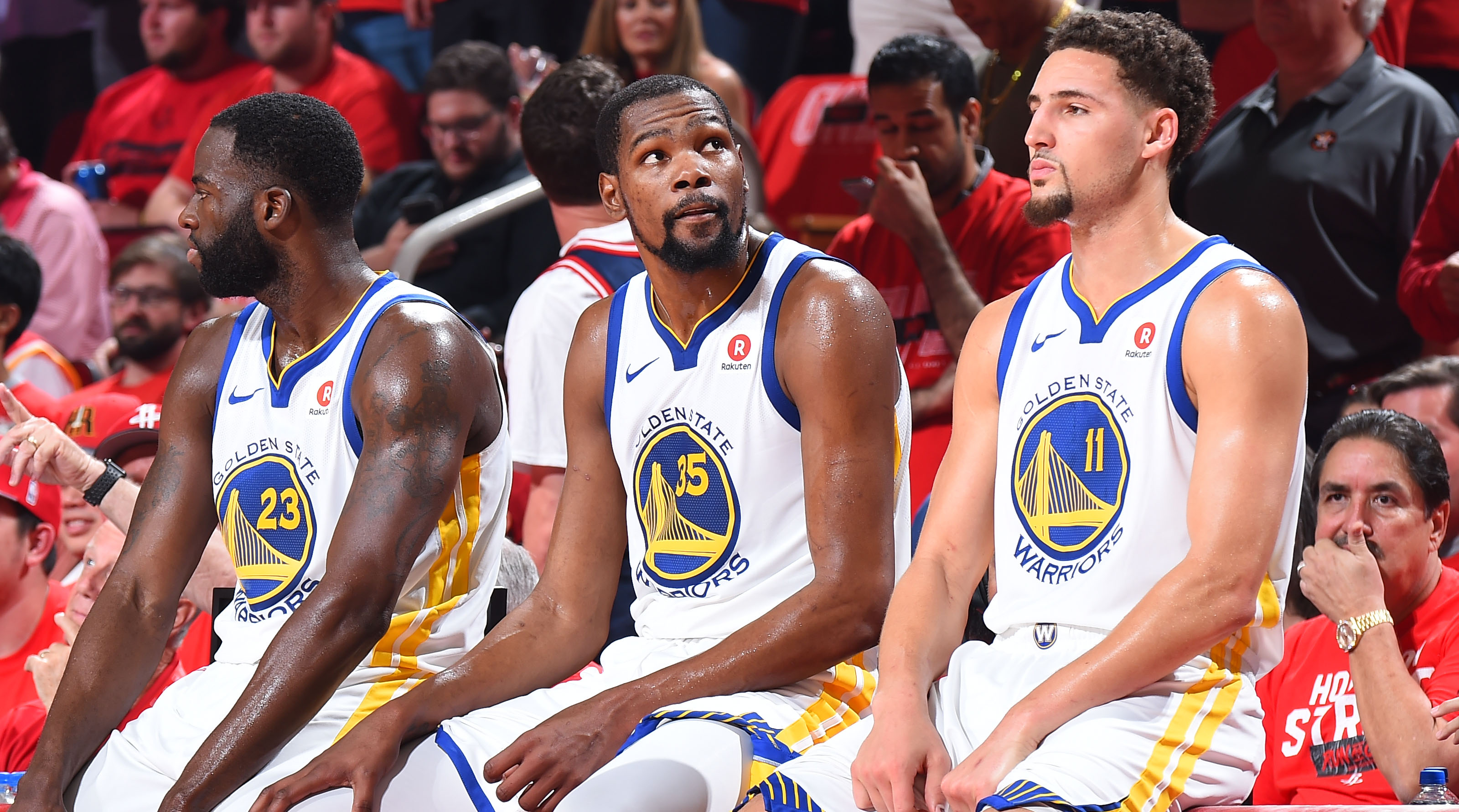 詹姆斯：终场哨响比赛才算真正结束 我们整个过程保持了镇静