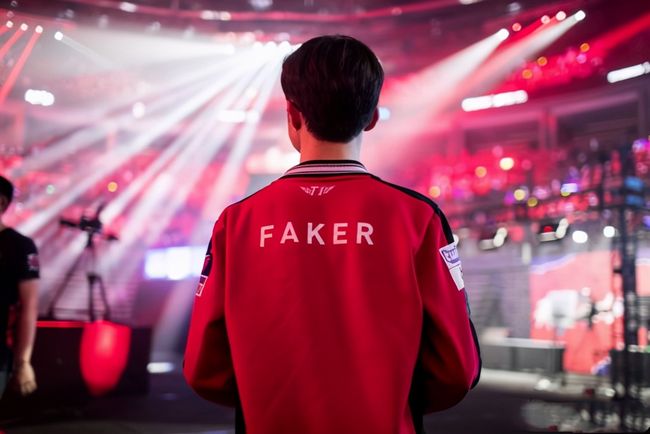 扑克为什么强调长期胜率（为何在扑克中重视长期胜率）